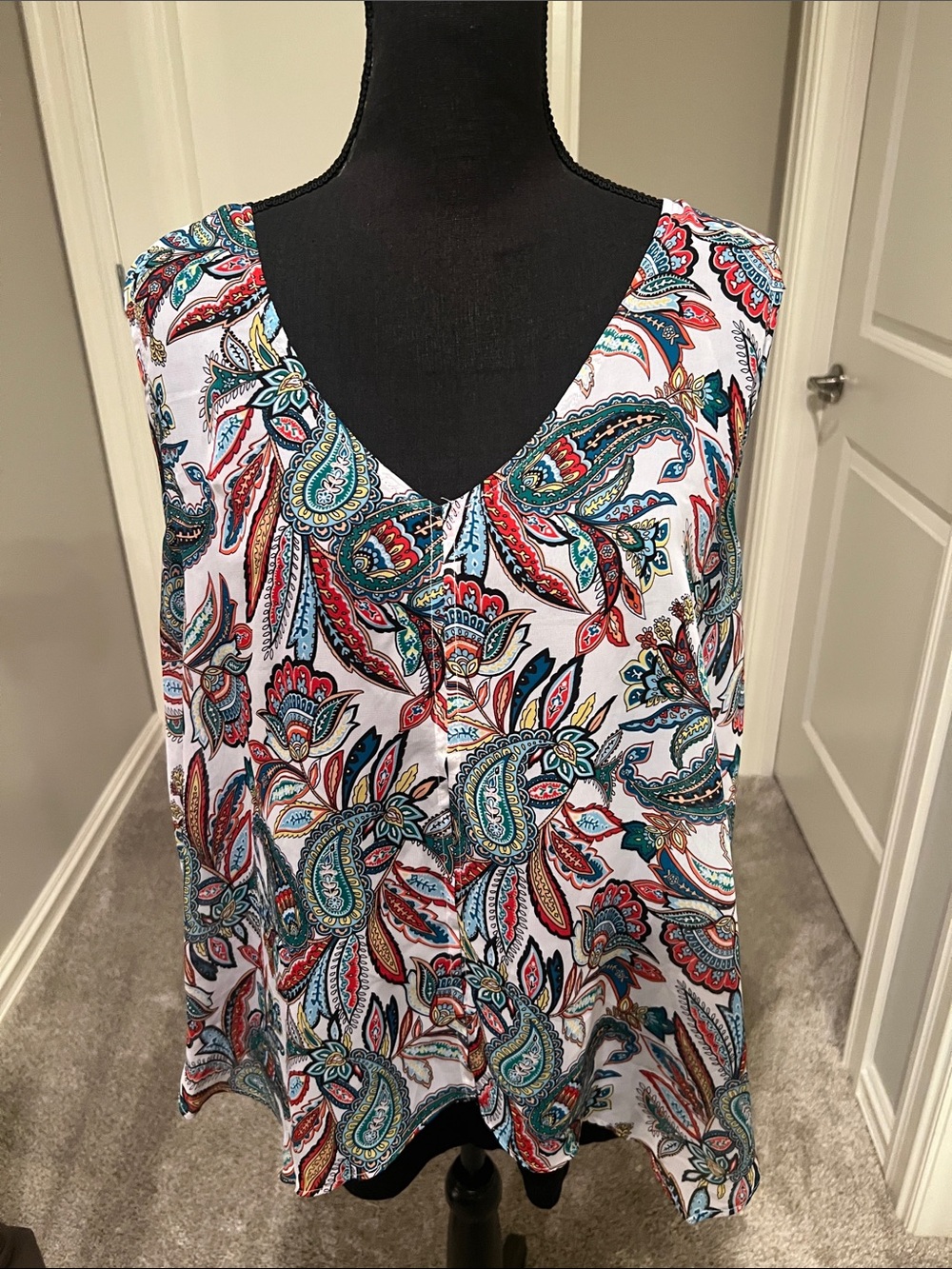 AB Studio Sleeveless V-Neck Paisley Top - White with Red, Teal, Navy, Gold